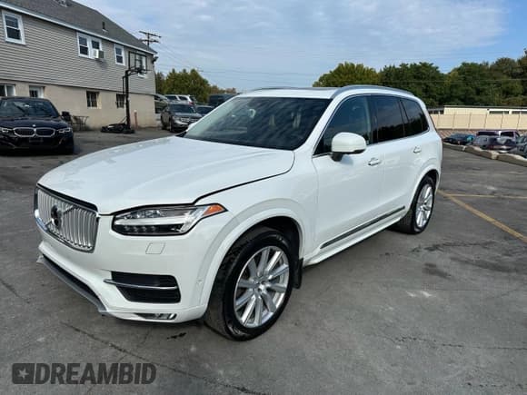 ✅ 2017 Volvo XC90 Inscription • VIN: YV4A22PL7H1162026 • Lot: 84165065. Listed on Copart with 123,432 mi. Free auction sales archive from the USA and detailed vehicle history report at DreamBid. Image 1.
