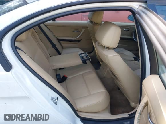 ✅ 2008 BMW 3 Series 328i • VIN: WBAVA33518K055579 • Lot: 43311718. Listed on IAAI with 170,606 mi. Free auction sales archive from the USA and detailed vehicle history report at DreamBid. Image 8.