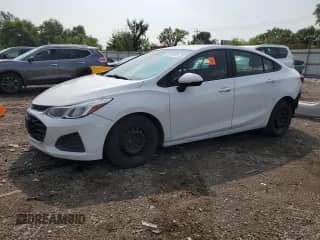 2019 Chevrolet Cruze с VIN 1G1BJ5SM7K7106225, выставлен на аукционе Copart как лот 68513355 с пробегом Не указан миль и Списание • Salvage title. История ставок и продаж доступна на DreamBid. Изображение 1.