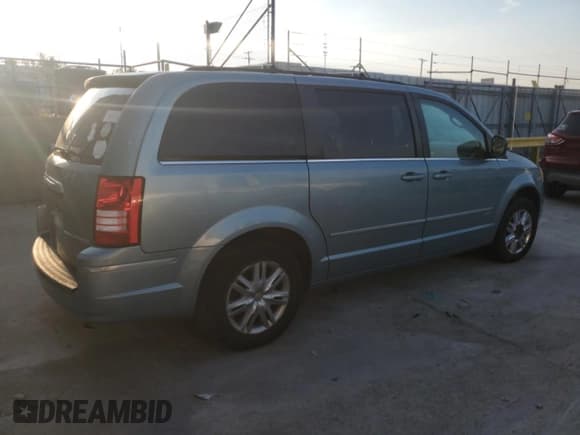 ✅ 2010 Chrysler Town & Country Touring • VIN: 2A4RR5D13AR299112 • Лот: 71253275. Опубликован ранее на Copart с пробегом 148 856 миль. Бесплатный доступ к архиву аукционных продаж из США и подробный отчёт об истории автомобиля на DreamBid. Изображение 3.