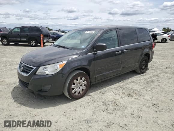 ✅ 2012 Volkswagen Routan S • VIN: 2C4RVAAG4CR215515 • Lot: 57142244. Listed on Copart with 177,320 mi. Free auction sales archive from the USA and detailed vehicle history report at DreamBid. Image 1.
