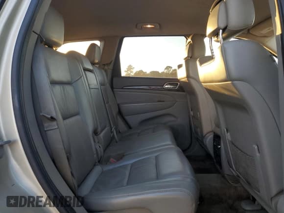 ✅ 2011 Jeep Grand Cherokee Laredo • VIN: 1J4RR4GT7BC558217 • Lot: 92427525. Listed on Copart with 211,489 mi. Free auction sales archive from the USA and detailed vehicle history report at DreamBid. Image 11.
