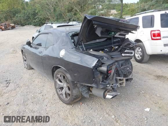 2018 Dodge Challenger R/T z VIN 2C3CDZBT2JH228242, wystawiony jako IAAI lot #43172225 z przebiegiem Nie podano mil oraz . Historia ofert i sprzedaży dostępna na DreamBid. Obrazek 3.