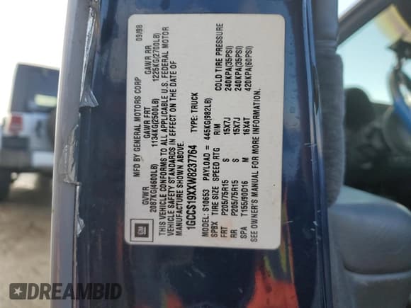 ✅ 1998 Chevrolet S-10 LS • VIN: 1GCCS19XXW8237764 • Lot: 84794834. Wystawiony na Copart z przebiegiem 70 387 mil. Bezpłatny archiwum sprzedaży aukcyjnych z USA i szczegółowy raport historii pojazdu na DreamBid. Zdjęcie 12.