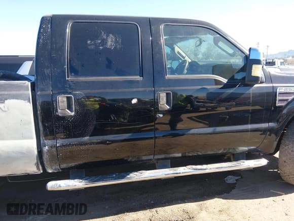 ✅ 2008 Ford F-250 XL • VIN: 1FTSW21R28EC25096 • Lot: 43741161. Wystawiony na IAAI z przebiegiem Nie podano. Bezpłatny archiwum sprzedaży aukcyjnych z USA i szczegółowy raport historii pojazdu na DreamBid. Zdjęcie 12.