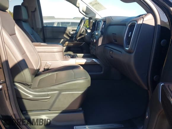 ✅ 2019 Chevrolet Silverado 1500 RST • VIN: 3GCUWDED7KG216185 • Lot: 43581654. Wystawiony na IAAI z przebiegiem 91 573 mil. Bezpłatny archiwum sprzedaży aukcyjnych z USA i szczegółowy raport historii pojazdu na DreamBid. Zdjęcie 5.