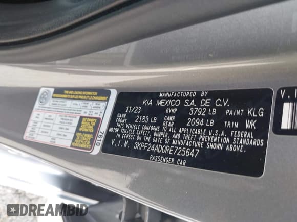 ✅ 2024 Kia Forte LXS • VIN: 3KPF24AD0RE725647 • Lot: 43627494. Wystawiony na IAAI z przebiegiem 13 019 mil. Bezpłatny archiwum sprzedaży aukcyjnych z USA i szczegółowy raport historii pojazdu na DreamBid. Zdjęcie 9.