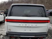✅ 2023 Rivian R1S Adventure • VIN: 7PDSGABA5PN019682 • Lot: 46894315. Wystawiony na Copart z przebiegiem 206 mil. Bezpłatny archiwum sprzedaży aukcyjnych z USA i szczegółowy raport historii pojazdu na DreamBid. Zdjęcie 6.