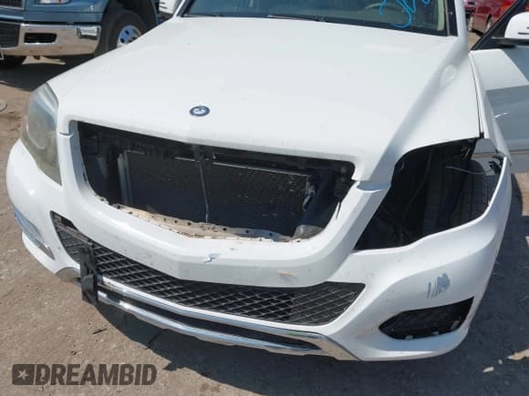 ✅ 2013 Mercedes-Benz GLK 350 • VIN: WDCGG5HB1DF973155 • Lot: 43171197. Listed on IAAI with 144,768 mi. Free auction sales archive from the USA and detailed vehicle history report at DreamBid. Image 6.