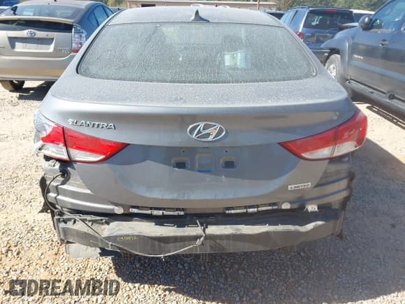 ✅ 2013 Hyundai Elantra Limited • VIN: 5NPDH4AE1DH268107 • Лот: 43464932. Опубликован ранее на IAAI с пробегом 101 788 миль. Бесплатный доступ к архиву аукционных продаж из США и подробный отчёт об истории автомобиля на DreamBid. Изображение 6.