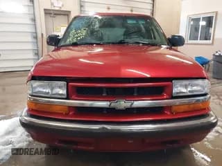 ✅ 2001 Chevrolet Blazer LT • VIN: 1GNDT13W912116275 • Lot: 41576074. Wystawiony na IAAI z przebiegiem 362 654 mil. Bezpłatny archiwum sprzedaży aukcyjnych z USA i szczegółowy raport historii pojazdu na DreamBid. Zdjęcie 6.