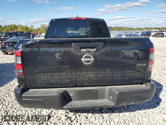 ✅ 2024 Nissan Frontier Pro-4X • VIN: 1N6ED1EK3RN669080 • Lot: 84935275. Wystawiony na Copart z przebiegiem 13 281 mil. Bezpłatny archiwum sprzedaży aukcyjnych z USA i szczegółowy raport historii pojazdu na DreamBid. Zdjęcie 6.