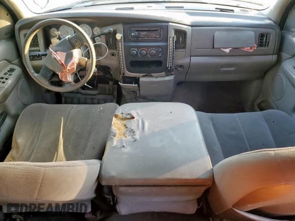 ✅ 2005 Dodge 2500 SLT • VIN: 3D7KR28C05G710002 • Lot: 90297025. Wystawiony na Copart z przebiegiem 239 296 mil. Bezpłatny archiwum sprzedaży aukcyjnych z USA i szczegółowy raport historii pojazdu na DreamBid. Zdjęcie 8.