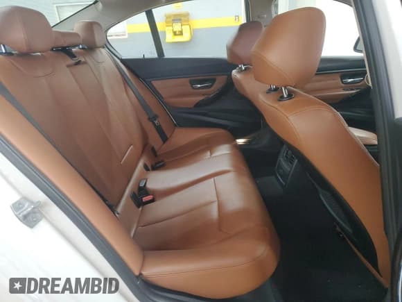 ✅ 2015 BMW 3 Series 328i • VIN: WBA3A5G53FNS87612 • Lot: 82752165. Listed on Copart with 107,175 mi. Free auction sales archive from the USA and detailed vehicle history report at DreamBid. Image 10.