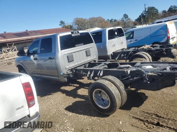 ✅ 2022 Ram 3500 Tradesman • VIN: 3C7WRTCL3NG235571 • Lot: 86638184. Listed on Copart with 46,582 mi. Free auction sales archive from the USA and detailed vehicle history report at DreamBid. Image 2.