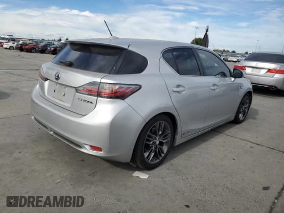 ✅ 2012 Lexus CT 200h Premium • VIN: JTHKD5BH4C2054874 • Лот: 91036685. Опубликован ранее на Copart с пробегом 122 796 миль. Бесплатный доступ к архиву аукционных продаж из США и подробный отчёт об истории автомобиля на DreamBid. Изображение 3.