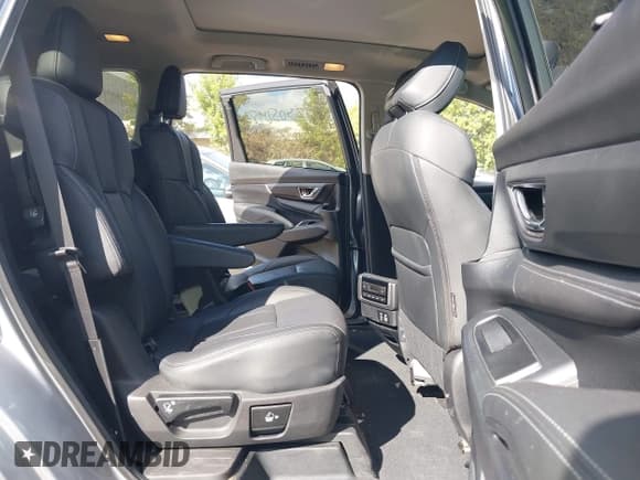 ✅ 2024 Subaru Ascent Limited • VIN: 4S4WMAUD8R3433588 • Lot: 43305098. Listed on IAAI with 12,563 mi. Free auction sales archive from the USA and detailed vehicle history report at DreamBid. Image 8.