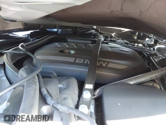 ✅ 2025 BMW 7 Series 740i xDrive • VIN: WBA33EH0XSCU64997 • Lot: 43517267. Wystawiony na IAAI z przebiegiem 8 443 mil. Bezpłatny archiwum sprzedaży aukcyjnych z USA i szczegółowy raport historii pojazdu na DreamBid. Zdjęcie 10.