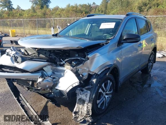 ✅ 2017 Toyota RAV4 LE • VIN: 2T3ZFREV5HW328178 • Lot: 43690827. Wystawiony na IAAI z przebiegiem 169 536 mil. Bezpłatny archiwum sprzedaży aukcyjnych z USA i szczegółowy raport historii pojazdu na DreamBid. Zdjęcie 2.