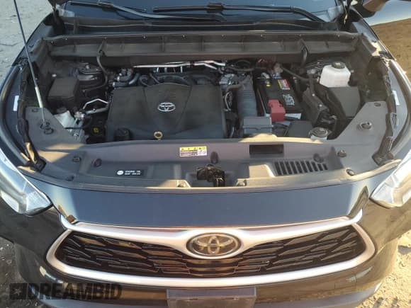 ✅ 2020 Toyota Highlander LE • VIN: 5TDBZRBH2LS026901 • Lot: 91808205. Wystawiony na Copart z przebiegiem 107 267 mil. Bezpłatny archiwum sprzedaży aukcyjnych z USA i szczegółowy raport historii pojazdu na DreamBid. Zdjęcie 12.