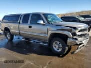 ✅ 2002 Chevrolet Silverado 2500HD LS • VIN: 1GCHK29122E196419 • Lot: 83060584. Wystawiony na Copart z przebiegiem 210 192 mil. Bezpłatny archiwum sprzedaży aukcyjnych z USA i szczegółowy raport historii pojazdu na DreamBid. Zdjęcie 4.