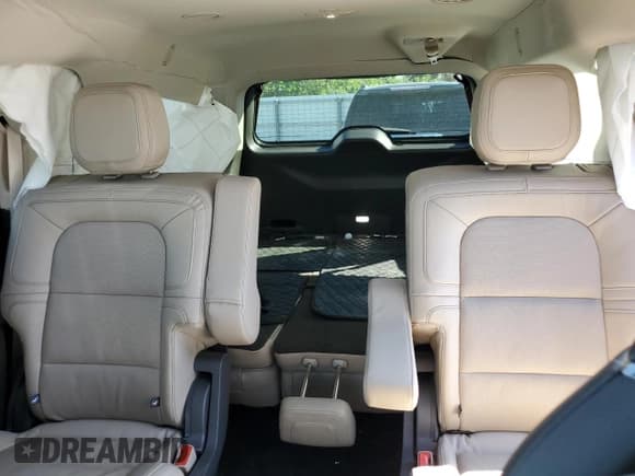 ✅ 2024 Lincoln Navigator Reserve • VIN: 5LMJJ3LG2REL11787 • Lot: 87360185. Wystawiony na Copart z przebiegiem 29 115 mil. Bezpłatny archiwum sprzedaży aukcyjnych z USA i szczegółowy raport historii pojazdu na DreamBid. Zdjęcie 10.