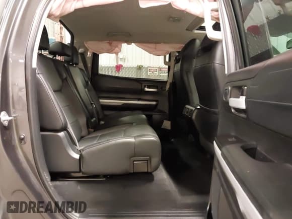 ✅ 2021 Toyota Tundra Limited • VIN: 5TFHY5F11MX988122 • Lot: 43110221. Listed on IAAI with 77,716 mi. Free auction sales archive from the USA and detailed vehicle history report at DreamBid. Image 8.