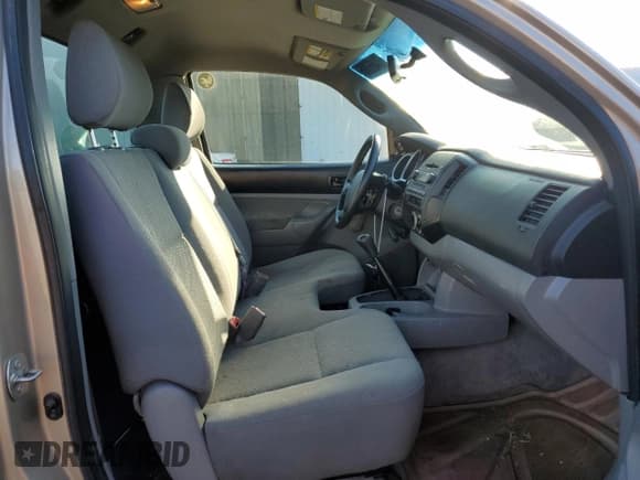 ✅ 2008 Toyota Tacoma • VIN: 5TEPX42N38Z495669 • Lot: 71466305. Wystawiony na Copart z przebiegiem 114 556 mil. Bezpłatny archiwum sprzedaży aukcyjnych z USA i szczegółowy raport historii pojazdu na DreamBid. Zdjęcie 10.