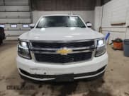 ✅ 2018 Chevrolet Suburban LT • VIN: 1GNSKHKC6JR184115 • Lot: 86071935. Wystawiony na Copart z przebiegiem 151 207 mil. Bezpłatny archiwum sprzedaży aukcyjnych z USA i szczegółowy raport historii pojazdu na DreamBid. Zdjęcie 5.