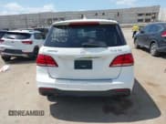 ✅ 2018 Mercedes-Benz GLE 43 AMG • VIN: 4JGDA6EB9JB168989 • Lot: 42549650. Wystawiony na IAAI z przebiegiem 94 170 mil. Bezpłatny archiwum sprzedaży aukcyjnych z USA i szczegółowy raport historii pojazdu na DreamBid. Zdjęcie 16.