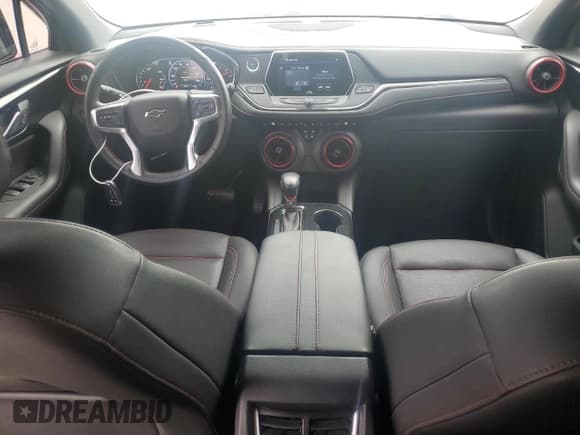 ✅ 2021 Chevrolet Blazer RS • VIN: 3GNKBERS8MS558091 • Lot: 86519125. Wystawiony na Copart z przebiegiem 38 265 mil. Bezpłatny archiwum sprzedaży aukcyjnych z USA i szczegółowy raport historii pojazdu na DreamBid. Zdjęcie 8.