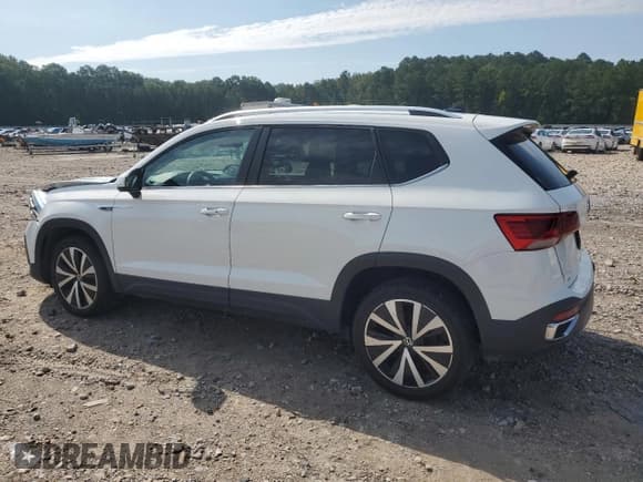 ✅ 2024 Volkswagen Taos SE • VIN: 3VVSX7B24RM016788 • Lot: 66965315. Listed on Copart with 50,209 mi. Free auction sales archive from the USA and detailed vehicle history report at DreamBid. Image 2.
