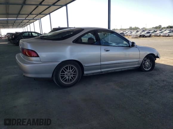 ✅ 2000 Acura Integra LS • VIN: JH4DC4450YS010256 • Lot: 60734615. Listed on Copart with 199,056 mi. Free auction sales archive from the USA and detailed vehicle history report at DreamBid. Image 3.
