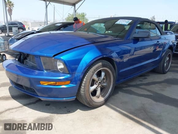 ✅ 2007 Ford Mustang GT Deluxe • VIN: 1ZVFT85H875257335 • Лот: 42489672. Опубликован ранее на IAAI с пробегом 50 334 миль. Бесплатный доступ к архиву аукционных продаж из США и подробный отчёт об истории автомобиля на DreamBid. Изображение 2.