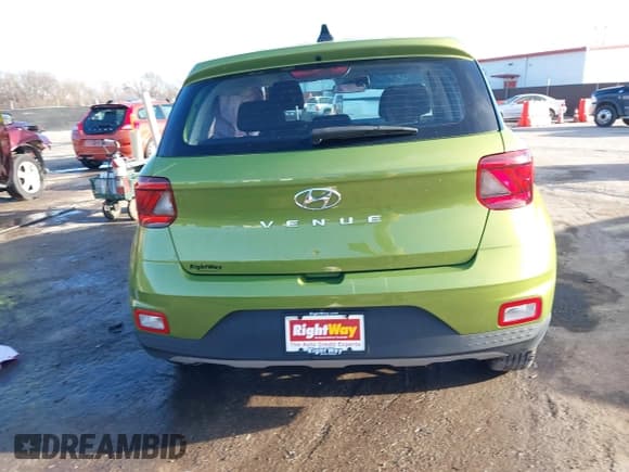 ✅ 2022 Hyundai Venue SE • VIN: KMHRB8A39NU140634 • Lot: 38247791. Listed on IAAI with 31,622 mi. Free auction sales archive from the USA and detailed vehicle history report at DreamBid. Image 17.