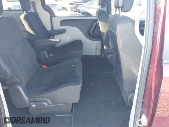 ✅ 2019 Dodge Grand Caravan SE • VIN: 2C4RDGBG7KR669602 • Lot: 43723283. Listed on IAAI with 82,967 mi. Free auction sales archive from the USA and detailed vehicle history report at DreamBid. Image 8.