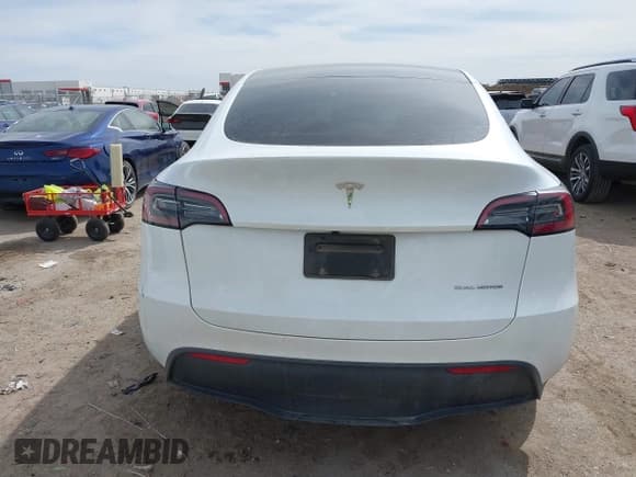 ✅ 2023 Tesla Model Y Long Range • VIN: 7SAYGDEE3PA072042 • Lot: 41795216. Listed on IAAI with 40,905 mi. Free auction sales archive from the USA and detailed vehicle history report at DreamBid. Image 16.
