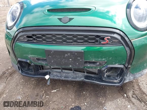 ✅ 2024 MINI Hardtop 4 Door Cooper S • VIN: WMW53DK08R2U79106 • Lot: 41819835. Wystawiony na IAAI z przebiegiem 6 612 mil. Bezpłatny archiwum sprzedaży aukcyjnych z USA i szczegółowy raport historii pojazdu na DreamBid. Zdjęcie 6.