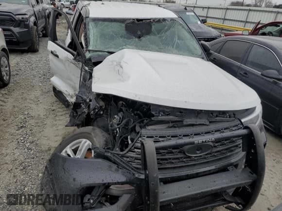 ✅ 2022 Ford Explorer • VIN: 1FMSK7BH6NGB46685 • Lot: 88434925. Wystawiony na Copart z przebiegiem Nie podano. Bezpłatny archiwum sprzedaży aukcyjnych z USA i szczegółowy raport historii pojazdu na DreamBid. Zdjęcie 5.