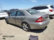 ✅ 2005 Mercedes-Benz C 230 Kompressor • VIN: WDBRF40J15A797820 • Lot: 58970365. Wystawiony na Copart z przebiegiem 72 107 mil. Bezpłatny archiwum sprzedaży aukcyjnych z USA i szczegółowy raport historii pojazdu na DreamBid. Zdjęcie 2.