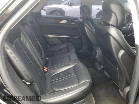 ✅ 2016 Lincoln MKZ Hybrid • VIN: 3LN6L2LU9GR632268 • Lot: 50937895. Wystawiony na Copart z przebiegiem 133 881 mil. Bezpłatny archiwum sprzedaży aukcyjnych z USA i szczegółowy raport historii pojazdu na DreamBid. Zdjęcie 11.