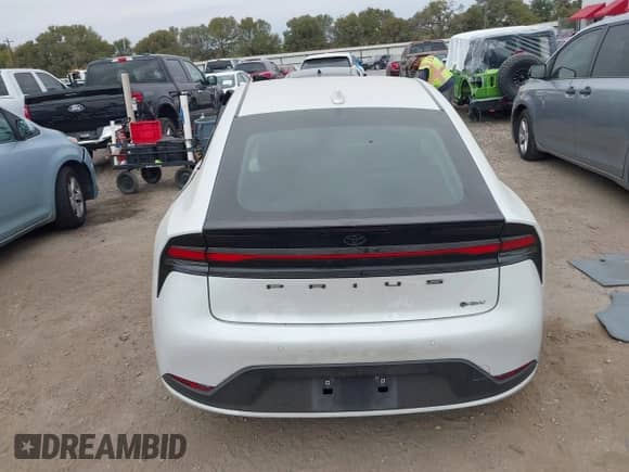 2024 Toyota Prius LE с VIN JTDACAAU3R3028535, выставлен на аукционе IAAI как лот 43487699 с пробегом 31 502 миль миль и . История ставок и продаж доступна на DreamBid. Изображение 16.