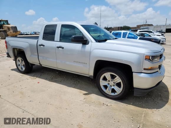 ✅ 2016 Chevrolet Silverado 1500 Custom • VIN: 1GCRCPEH5GZ380349 • Лот: 64987435. Опубликован ранее на Copart с пробегом 195 519 миль. Бесплатный доступ к архиву аукционных продаж из США и подробный отчёт об истории автомобиля на DreamBid. Изображение 4.