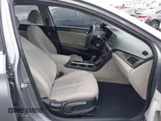 2015 Hyundai Sonata Limited с VIN 5NPE34AF0FH107536, выставлен на аукционе IAAI как лот 41527634 с пробегом 119 643 миль миль и . История ставок и продаж доступна на DreamBid. Изображение 5.