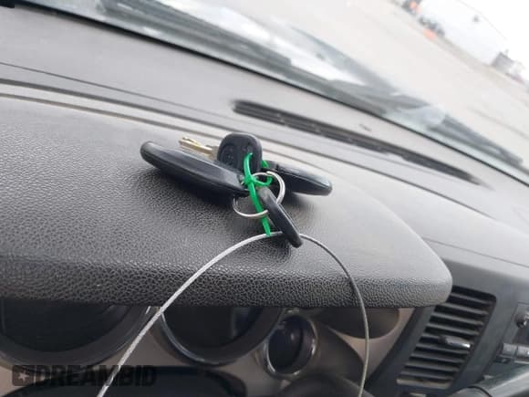 ✅ 2013 Chevrolet Silverado 2500HD LT • VIN: 1GC1KXCG6DF238504 • Lot: 42371679. Listed on IAAI with 206,794 mi. Free auction sales archive from the USA and detailed vehicle history report at DreamBid. Image 11.