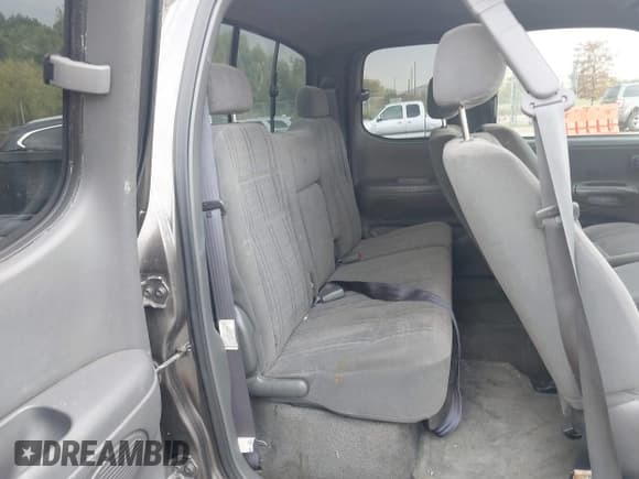 ✅ 2003 Toyota Tundra SR5 • VIN: 5TBBT44193S335617 • Lot: 43381320. Listed on IAAI with 392,326 mi. Free auction sales archive from the USA and detailed vehicle history report at DreamBid. Image 8.