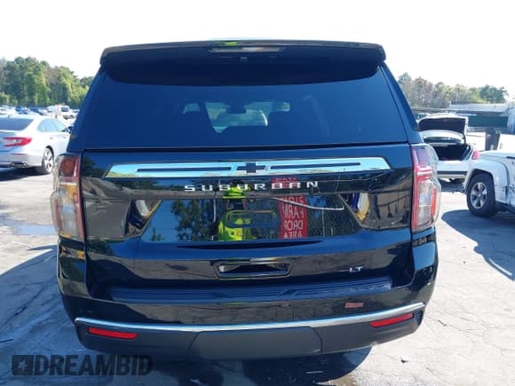✅ 2023 Chevrolet Suburban LT • VIN: 1GNSKCKD4PR442054 • Lot: 43124100. Wystawiony na IAAI z przebiegiem 23 096 mil. Bezpłatny archiwum sprzedaży aukcyjnych z USA i szczegółowy raport historii pojazdu na DreamBid. Zdjęcie 17.