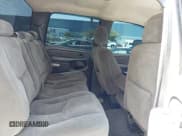 ✅ 2005 Chevrolet Silverado 2500HD LS • VIN: 1GCHK23U35F803784 • Lot: 42185294. Wystawiony na IAAI z przebiegiem 205 539 mil. Bezpłatny archiwum sprzedaży aukcyjnych z USA i szczegółowy raport historii pojazdu na DreamBid. Zdjęcie 8.