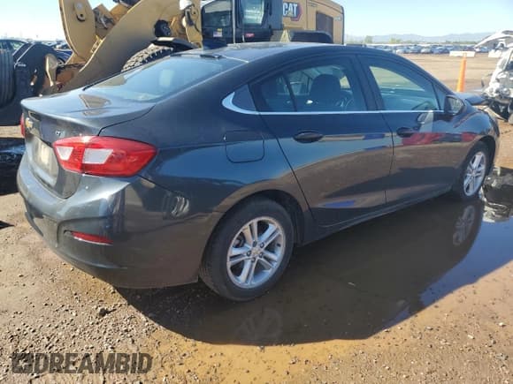 ✅ 2018 Chevrolet Cruze LT • VIN: 1G1BE5SM1J7155018 • Лот: 81802705. Опубликован ранее на Copart с пробегом 87 489 миль. Бесплатный доступ к архиву аукционных продаж из США и подробный отчёт об истории автомобиля на DreamBid. Изображение 3.