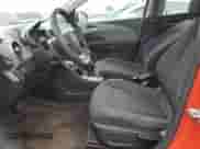 ✅ 2013 Chevrolet Sonic LT • VIN: 1G1JC6SHXD4142896 • Лот: 75015374. Размещён на Copart с пробегом 150 472 миль миль. Получите бесплатный доступ к архиву аукционных продаж из США и посмотрите подробный отчёт об истории автомобиля на DreamBid. Изображение 7.